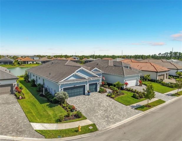 4058 Aquila PL, Naples, FL 34120