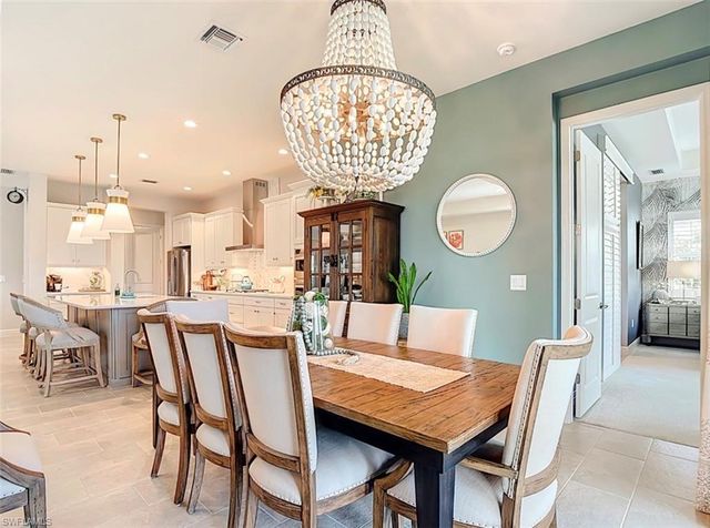 4058 Aquila PL, Naples, FL 34120