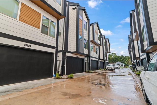 816 Curtin Street D, Houston, TX 77018