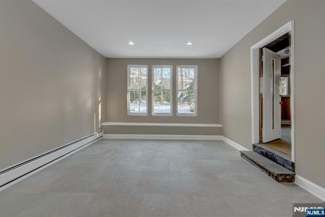 16 Cypress Peak Lane, Montvale, NJ 07645