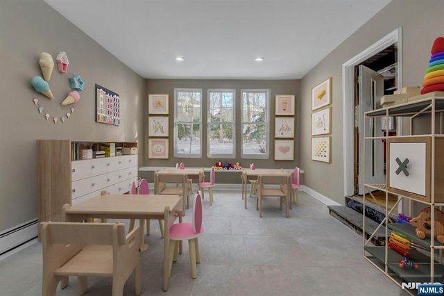 16 Cypress Peak Lane, Montvale, NJ 07645