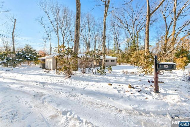 16 Cypress Peak Lane, Montvale, NJ 07645