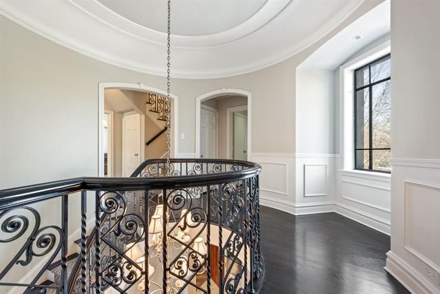 110 KENILWORTH Avenue, Kenilworth, IL 60043