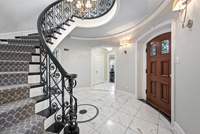 110 KENILWORTH Avenue, Kenilworth, IL 60043