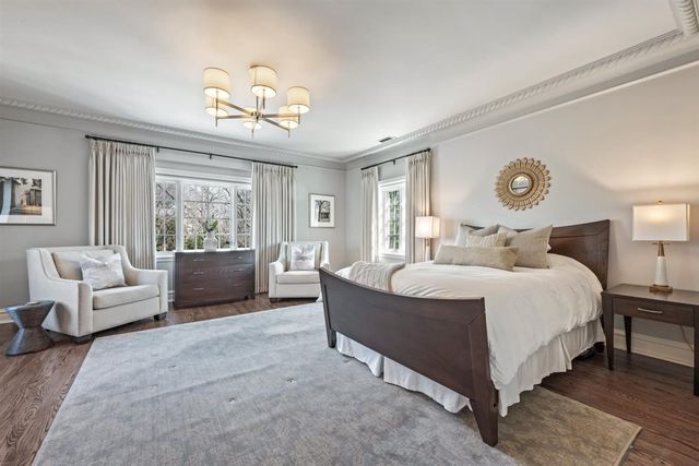 110 KENILWORTH Avenue, Kenilworth, IL 60043