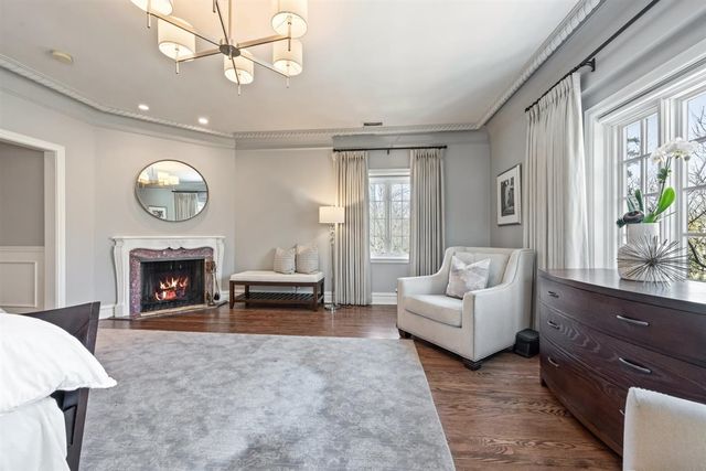 110 KENILWORTH Avenue, Kenilworth, IL 60043