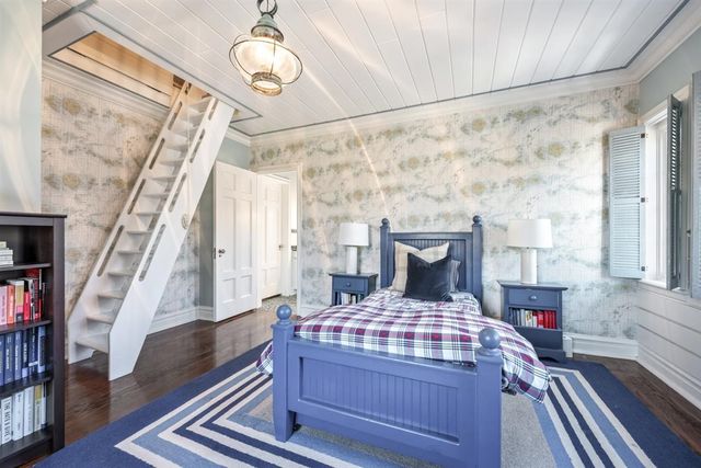 110 KENILWORTH Avenue, Kenilworth, IL 60043