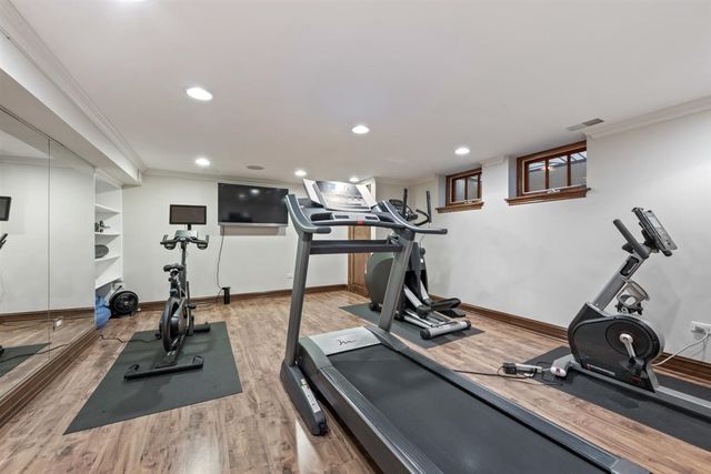 110 KENILWORTH Avenue, Kenilworth, IL 60043