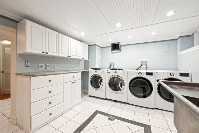 110 KENILWORTH Avenue, Kenilworth, IL 60043