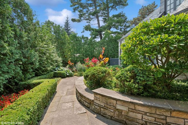 110 KENILWORTH Avenue, Kenilworth, IL 60043