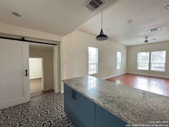 1014 montana, San Antonio, TX 78203