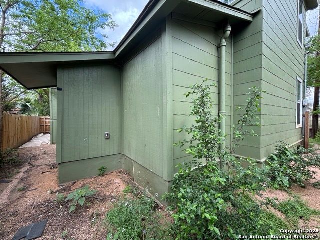 1014 montana, San Antonio, TX 78203