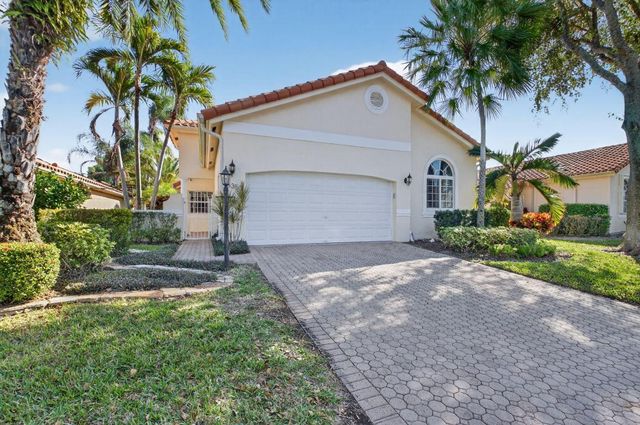 5350 Casa Real Drive, Delray Beach, FL 33484