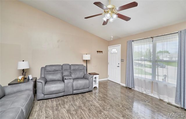 30 Spring Hill Circle, Wright City, MO 63390