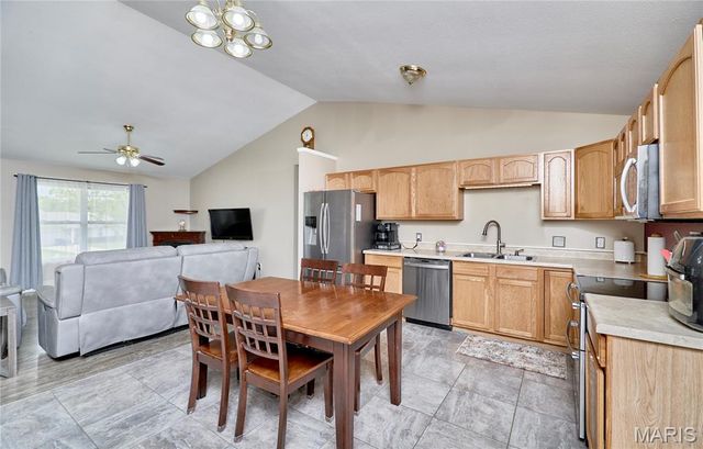 30 Spring Hill Circle, Wright City, MO 63390