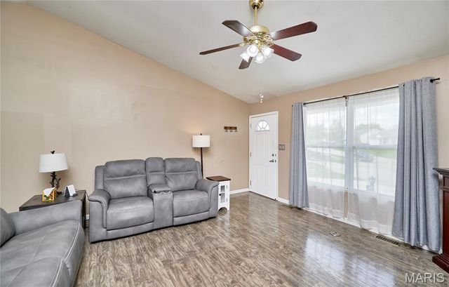 30 Spring Hill Circle, Wright City, MO 63390
