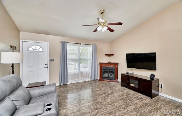 30 Spring Hill Circle, Wright City, MO 63390