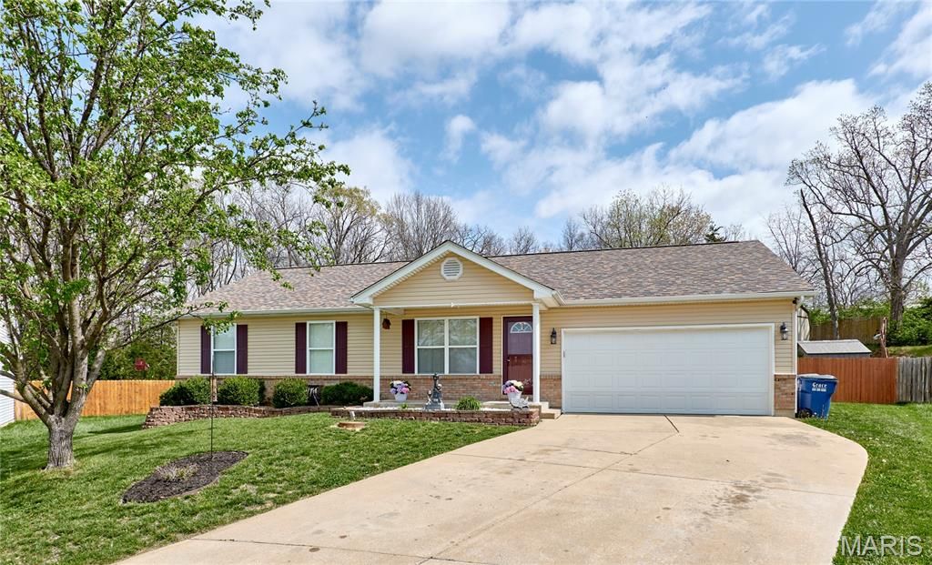 30 Spring Hill Circle, Wright City, MO 63390