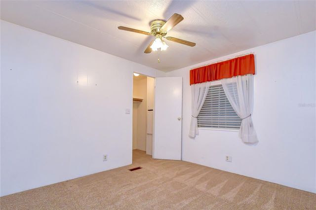 37816 BARCELONA AVENUE, Zephyrhills, FL 33541