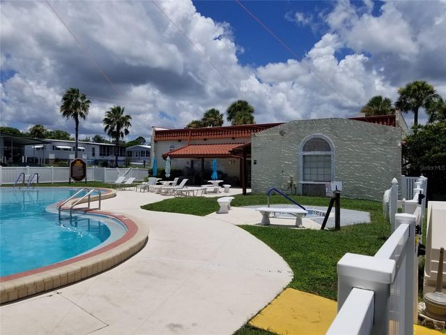 37816 BARCELONA AVENUE, Zephyrhills, FL 33541