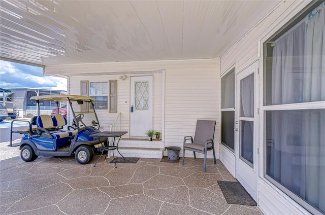 37816 BARCELONA AVENUE, Zephyrhills, FL 33541
