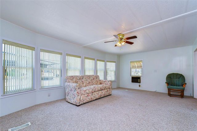 37816 BARCELONA AVENUE, Zephyrhills, FL 33541