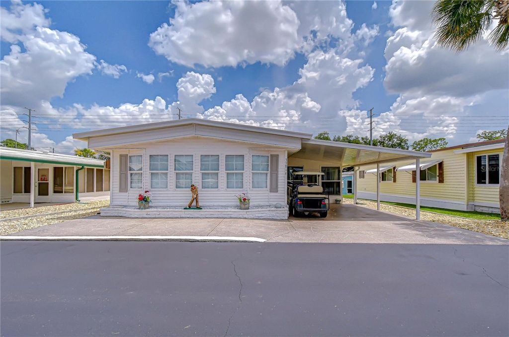 37816 BARCELONA AVENUE, Zephyrhills, FL 33541