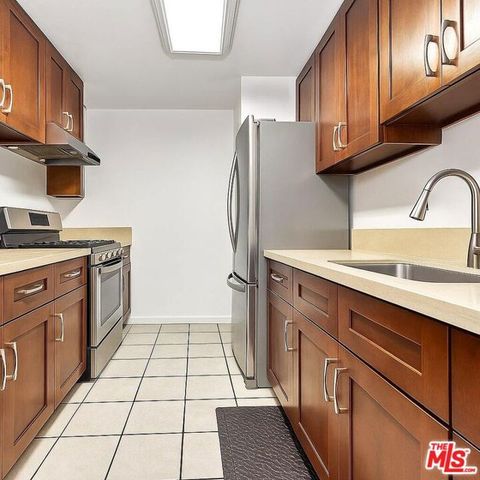 2912 5th Avenue, Los Angeles, CA 90018