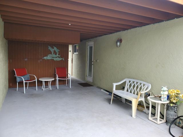 2665 SE 27th Lane, Boynton Beach, FL 33435