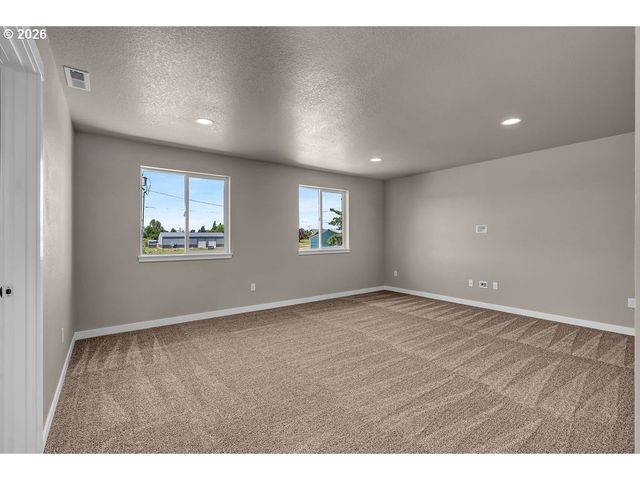 6922 FRUITLAND Rd, Salem, OR 97317