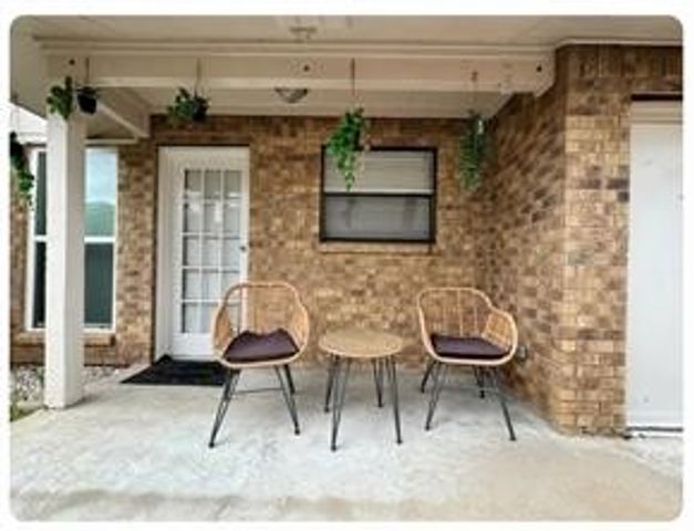 3628 Country Club Drive W, Irving, TX 75038