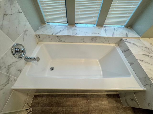 3628 Country Club Drive W, Irving, TX 75038
