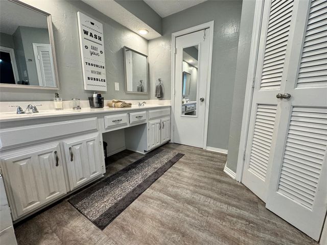 3628 Country Club Drive W, Irving, TX 75038