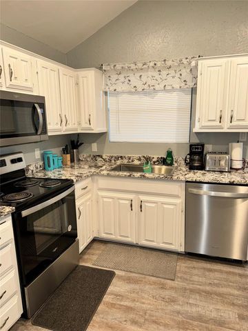 3628 Country Club Drive W, Irving, TX 75038