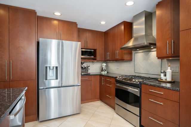 2316 N Lakewood Avenue, Chicago, IL 60614