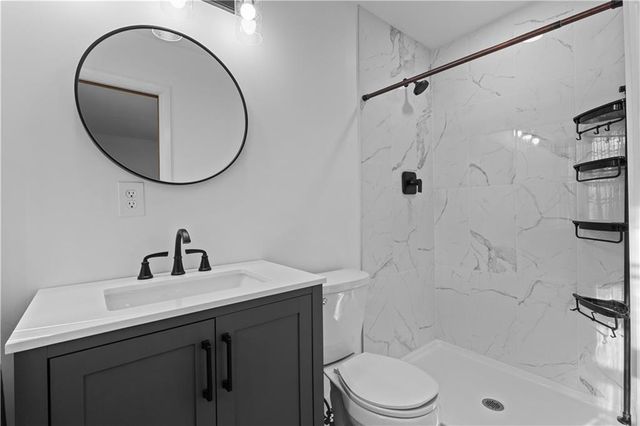 17504 E R D Mize Road, Independence, MO 64057