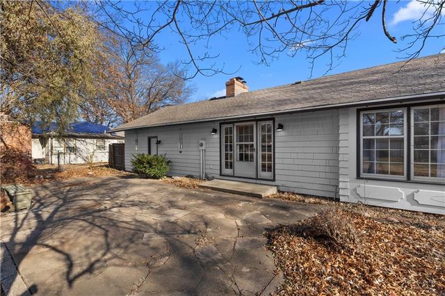 17504 E R D Mize Road, Independence, MO 64057