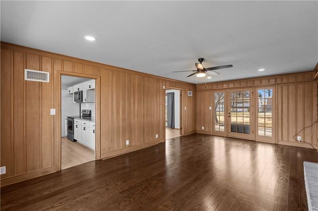 17504 E R D Mize Road, Independence, MO 64057