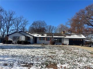 E R D Mize Road, Independence, MO 64057