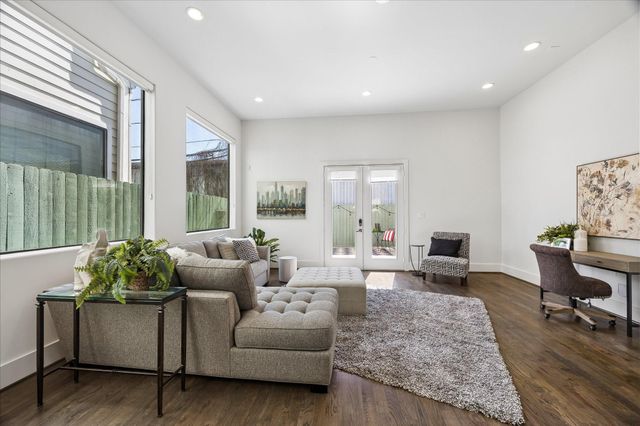 309 Peden Street Street, Houston, TX 77006