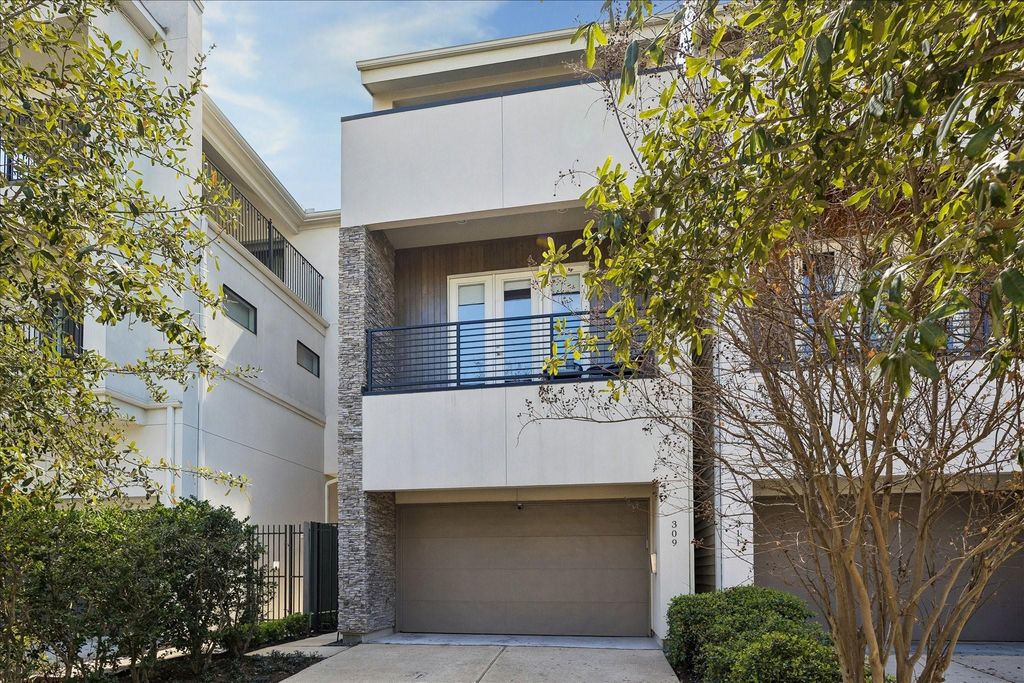 309 Peden Street Street, Houston, TX 77006