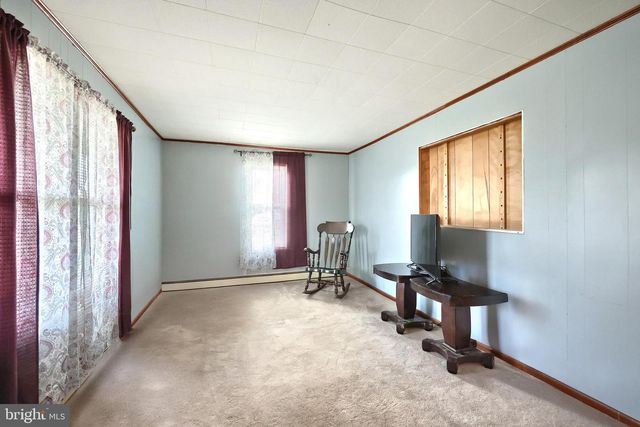 545 W KING ST, Littlestown, PA 17340
