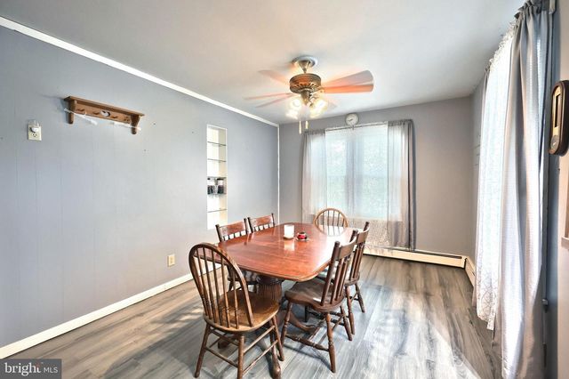 545 W KING ST, Littlestown, PA 17340