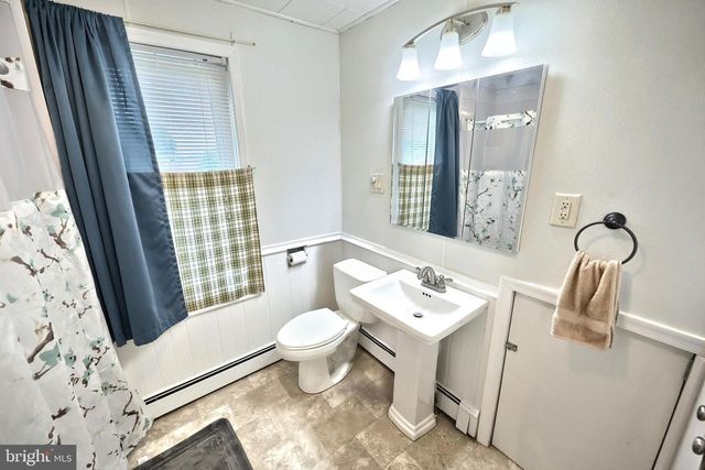 545 W KING ST, Littlestown, PA 17340