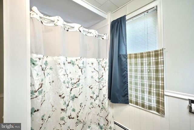 545 W KING ST, Littlestown, PA 17340