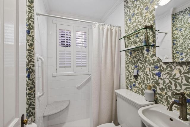 152 Beverly Rd, Brookline, MA 02467