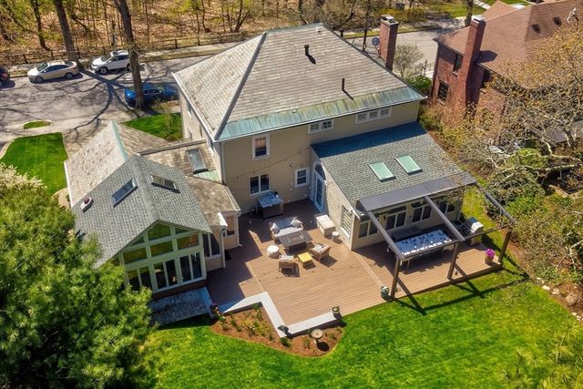 152 Beverly Rd, Brookline, MA 02467