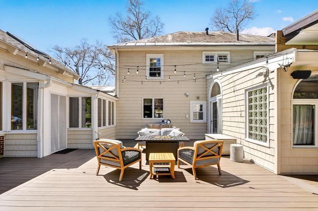 152 Beverly Rd, Brookline, MA 02467