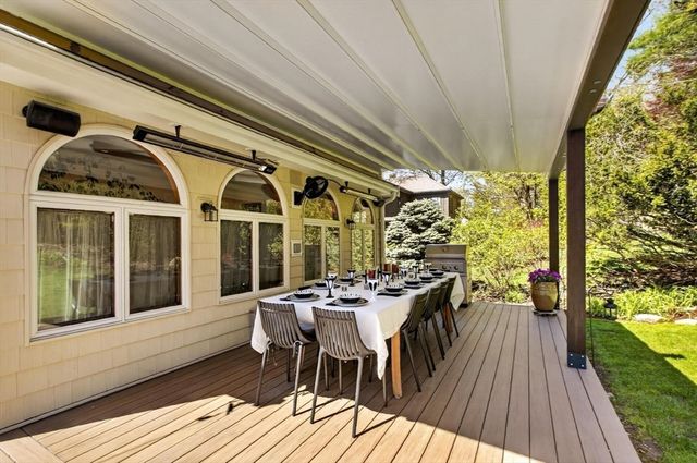 152 Beverly Rd, Brookline, MA 02467