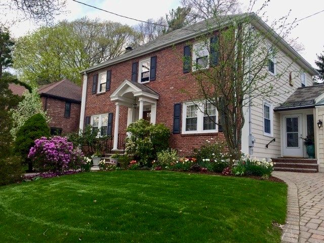 152 Beverly Rd, Brookline, MA 02467